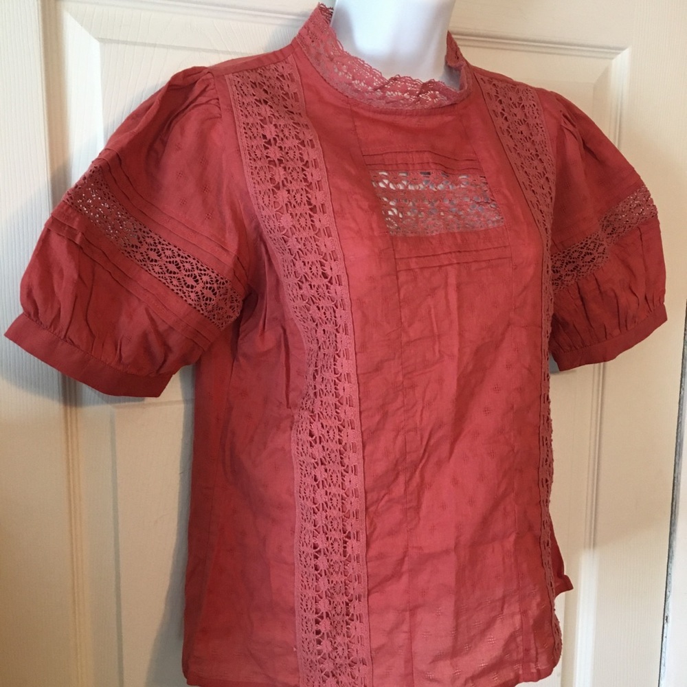 Universal Thread lace detail top